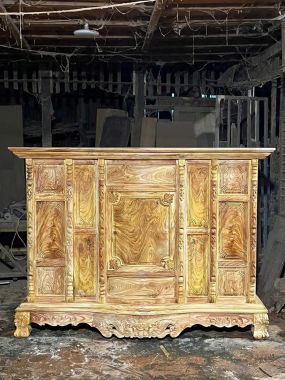 Tủ thờ/Án gian chạm lộng