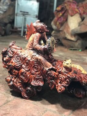 Tượng Phật Di Lặc/La Hán ôm đá