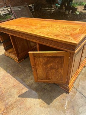 Bàn Giám Đốc Gỗ Tự Nhiên Chạm Khắc Trống Đồng Đông Sơn Cao Cấp