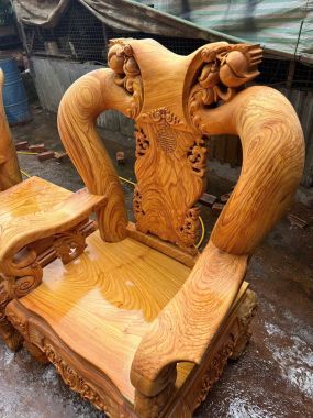Bộ Bàn Ghế Gỗ Nguyên Khối Chạm Rồng Nghệ Thuật – Đẳng Cấp Phòng Khách