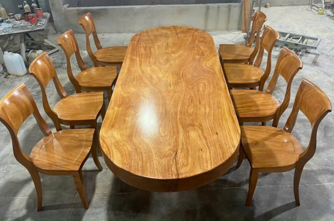 BÀN ĂN HÌNH OVAL (BÀN ĂN CHỮ NHẬT BO GÓC) – XU HƯỚNG NỘI THẤT HIỆN ĐẠI, TINH TẾ CHO MỌI GIA ĐÌNH