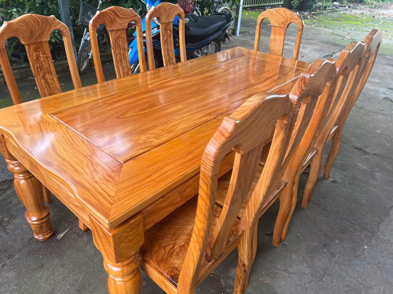 Bàn Ghế Ăn Gỗ Tự Nhiên Nguyên Tấm - Lưng Tựa Vân Loang (Mẫu Phẳng)